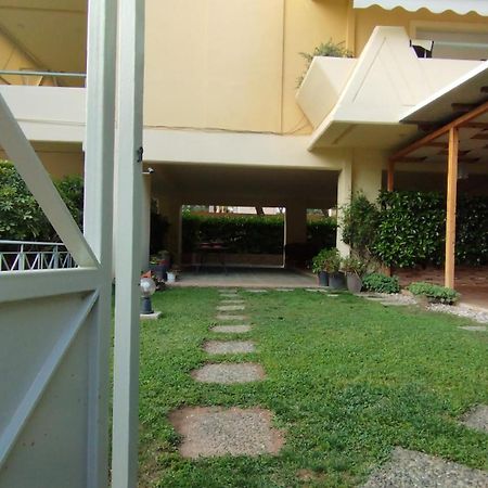 Garden Apartment With Bbq In The Athenian Riviera Екстер'єр фото