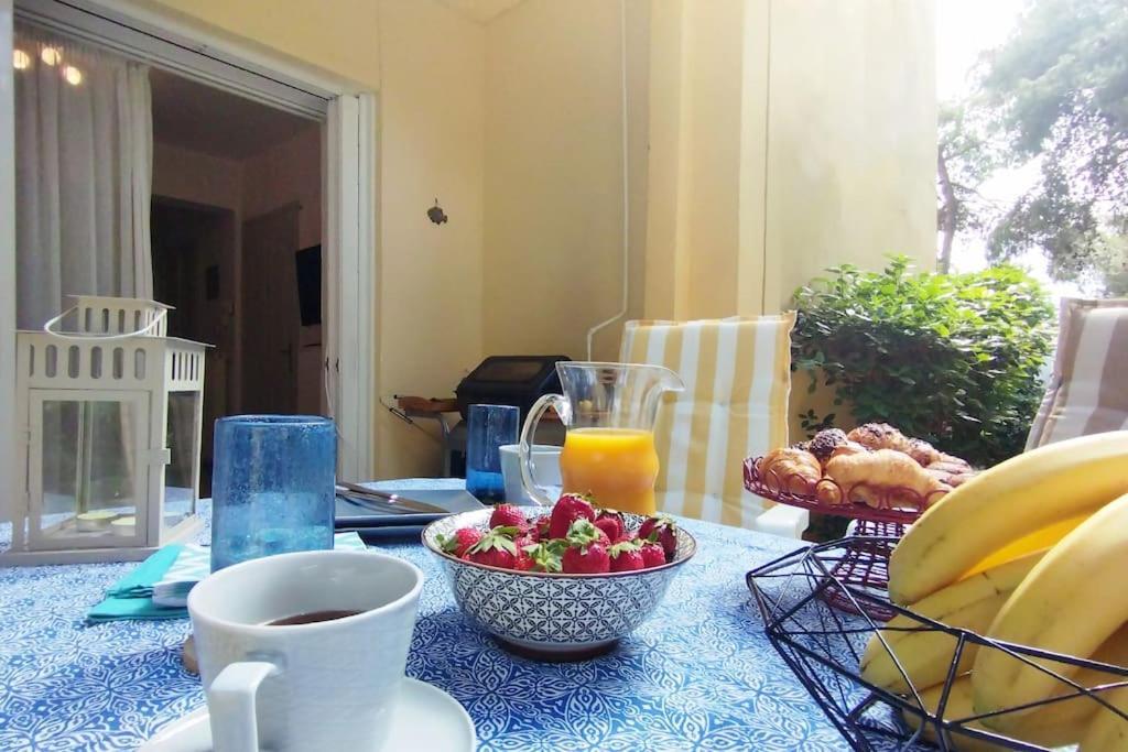 Garden Apartment With Bbq In The Athenian Riviera Екстер'єр фото