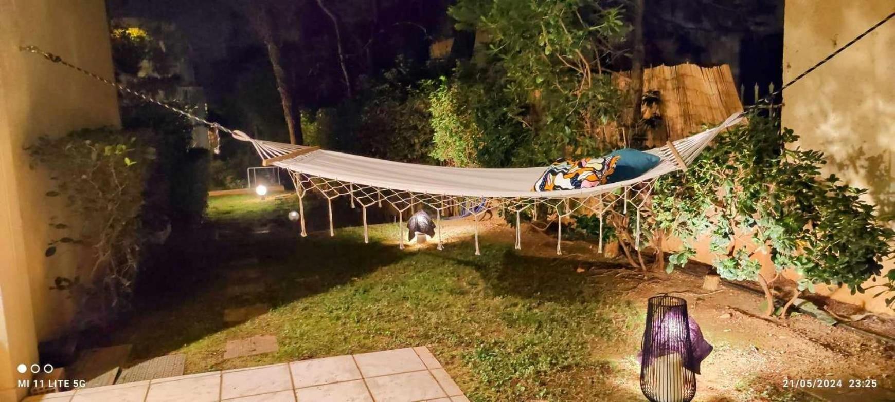 Garden Apartment With Bbq In The Athenian Riviera Екстер'єр фото