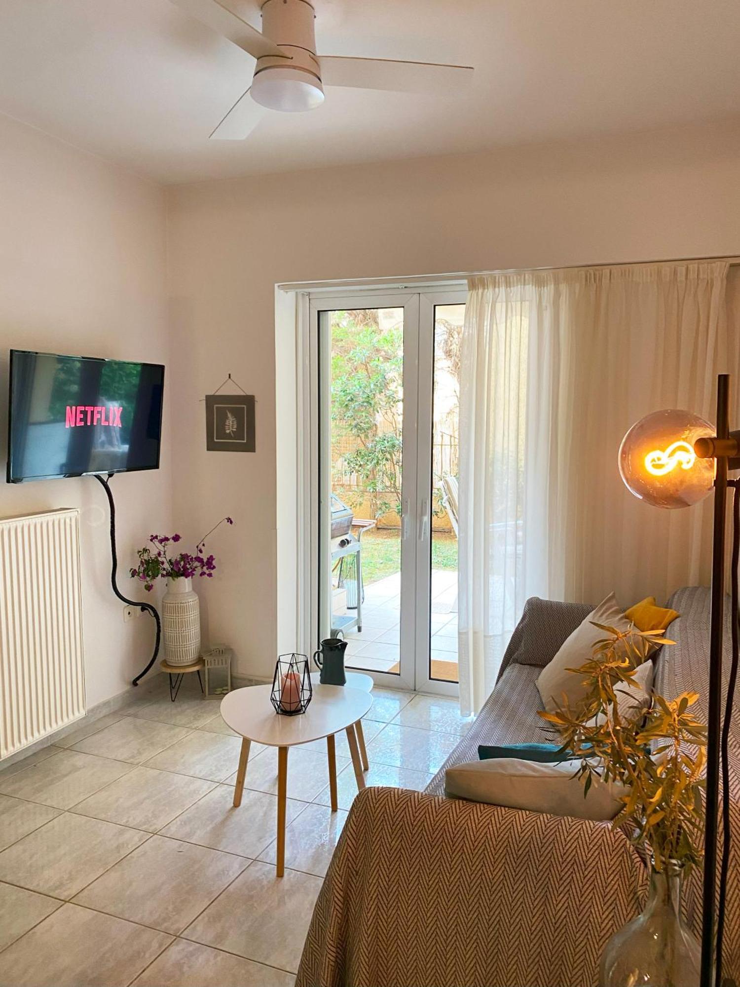 Garden Apartment With Bbq In The Athenian Riviera Екстер'єр фото
